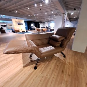 de Sede DS-142 chaise longue de Sede DS-142 chaise longue bruin 