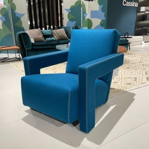 Cassina Utrecht fauteuil blauw 