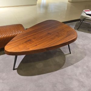 Cassina Mexique bijzettafel Amerikaans noten