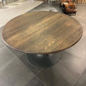 Artifort Clarion eettafel - bruin 