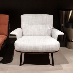 Minotti Daiki fauteui grijs bruin beige 