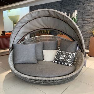 B&B Italia Outdoor Canasta 13 loungebank grijs beige 