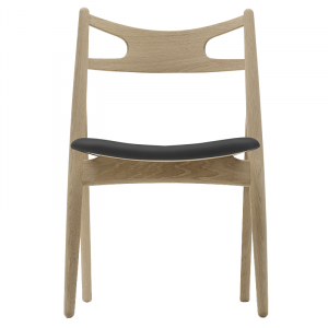 Carl Hansen CH29 Sawsbuck stoel
