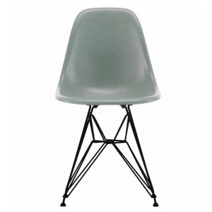 Vitra Eames Fiberglass Side Chair DSR stoel 
