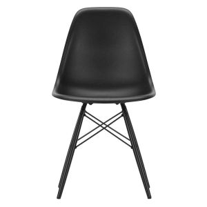 Vitra Eames Plastic Side Chair DSW stoel 