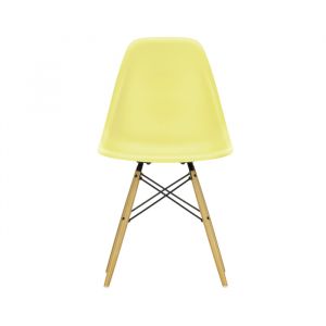 Vitra Eames Plastic Side Chair RE DSW stoel 
